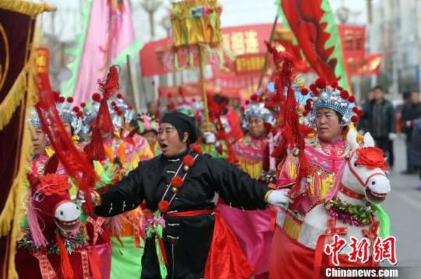 千年古县河南西华再现城隍出巡 民众祈愿