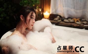 女星浴照秀谁更撩人